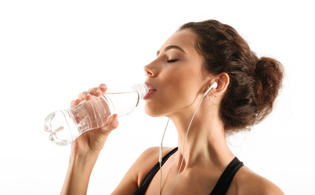rezim minum saat diet